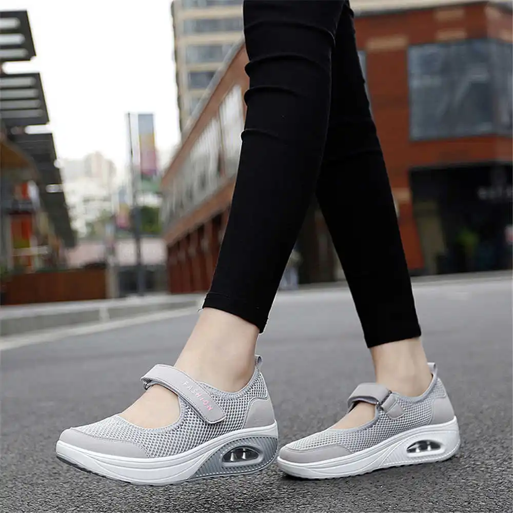 Formal Wear For Women Lifestyle - Sepatu Basket pria, sneaker olahraga warna